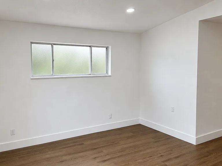 2712 Oakcliff St #3 — Photo 2