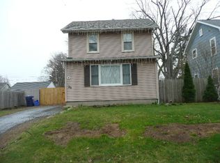 26 Outlook Dr, Rochester, NY 14622