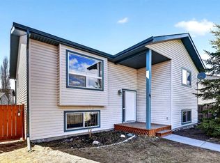 42 NE Strathford Close, Strathmore, AB T1P1S5