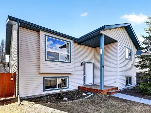 42 NE Strathford Close, Strathmore, AB T1P 1S5