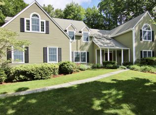 49 Crofts Ln, Stamford, CT 06903