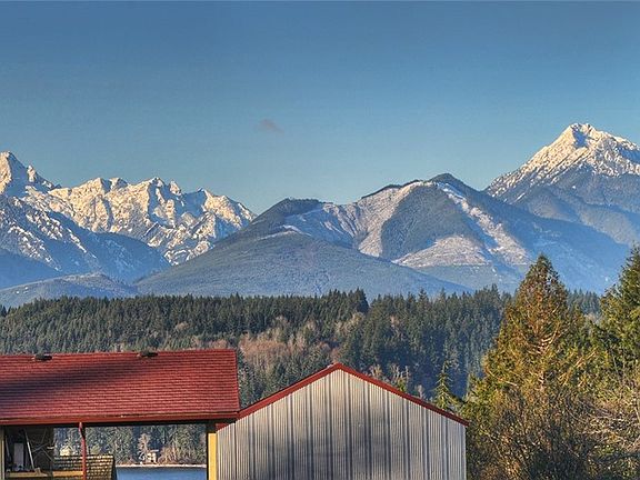 Unobstructed Olympic Mountain view.