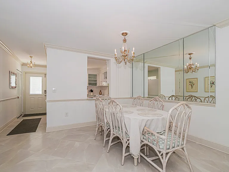 900 Jasmine Ln — Photo 12