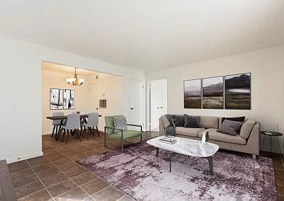 Almondwood Apartments — Photo 12