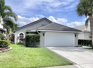 2622 Country Golf Dr, Wellington, FL 33414