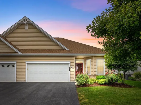 6917 Constitution Dr, Bethlehem, PA 18017