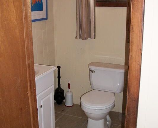 2nd image of 6813 Veterans Way
