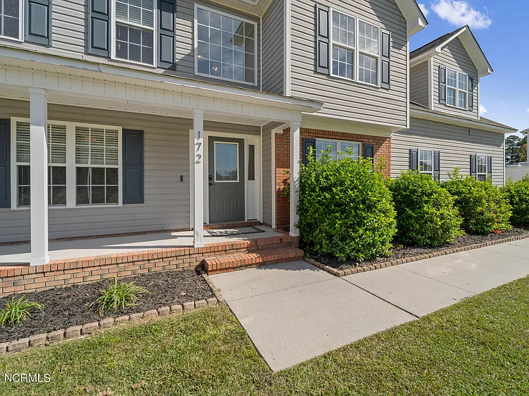 172 E Ridge Ct — Photo 24