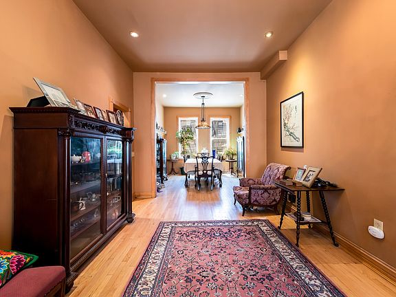 2nd image of 1110 N Wolcott Ave #4