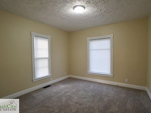 2nd image of 2947 Dudley St