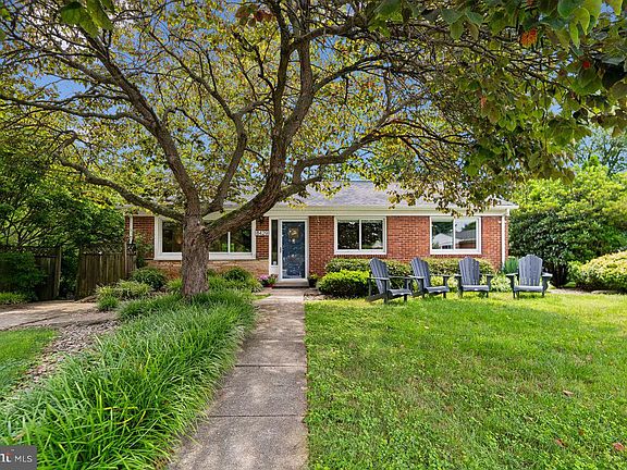 2nd image of 8429 Farrell Dr
