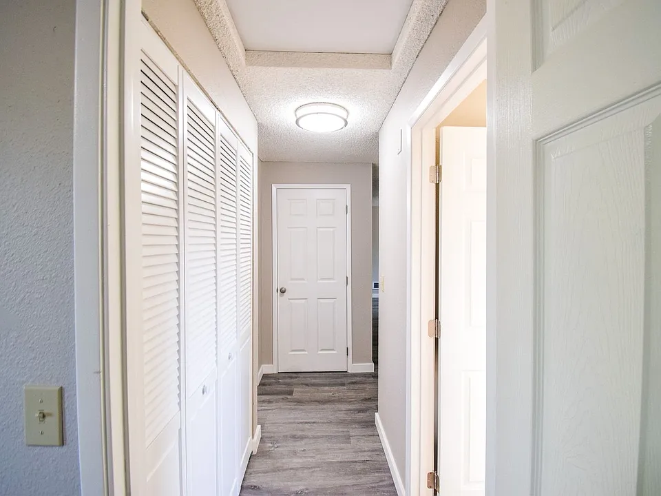 Newly Updated Single Level 2 Bedroom Apt in SE Portland!