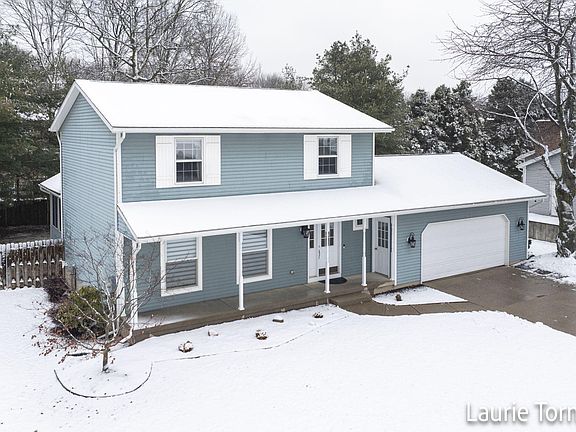 3rd image of 7453 Woodside Dr