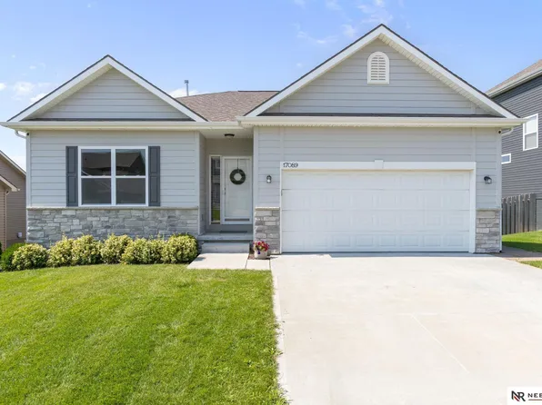 17089 Christensen Rd, Gretna, NE 68028