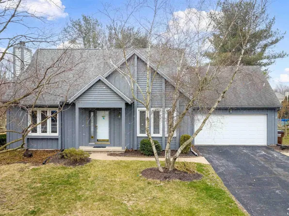 7356 Forest Valley Rd, Lambertville, MI 48144