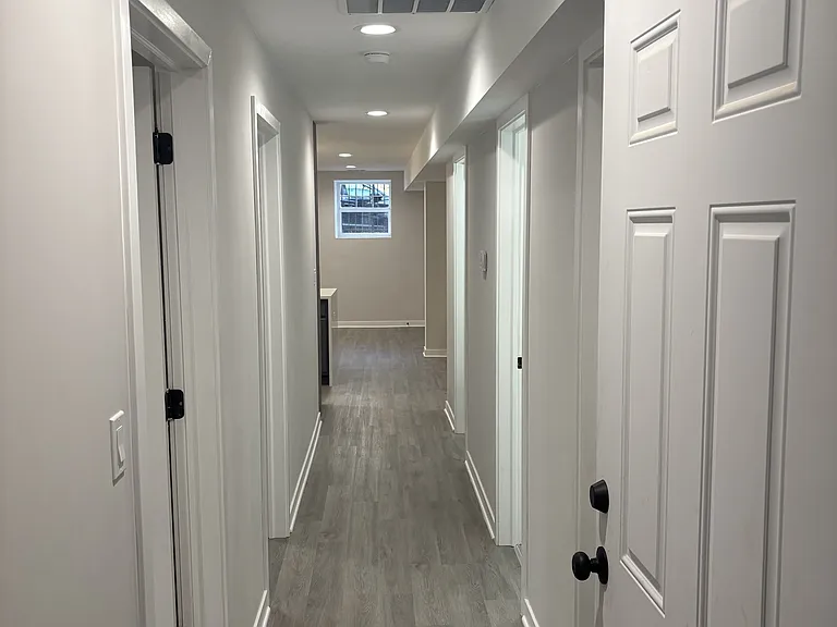 2739 W Evergreen Ave #G — Photo 9