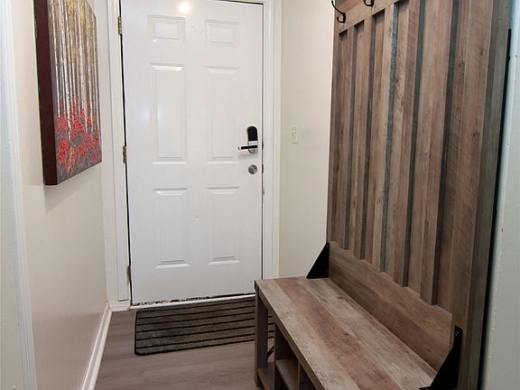 3rd image of 32302 S 555th Rd