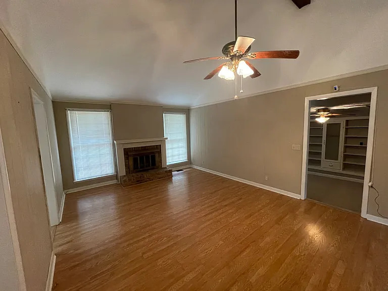 119 Trousdale Dr — Photo 18