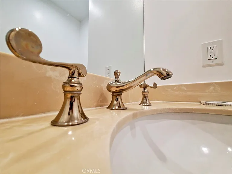 5345 White Oak Ave #G — Photo 11