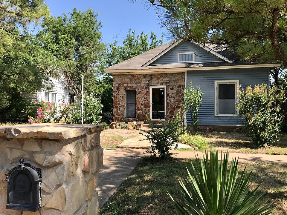 1st image of 402 NW 8th St