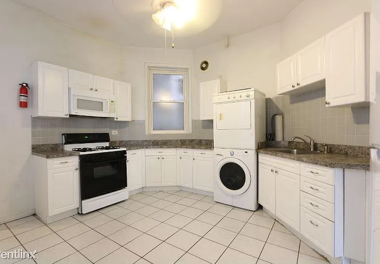 1414 W Polk St #1 — Photo 6