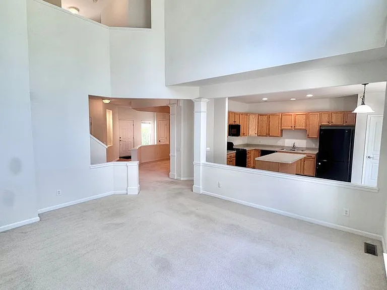 8704 Mayfair Ct — Photo 8