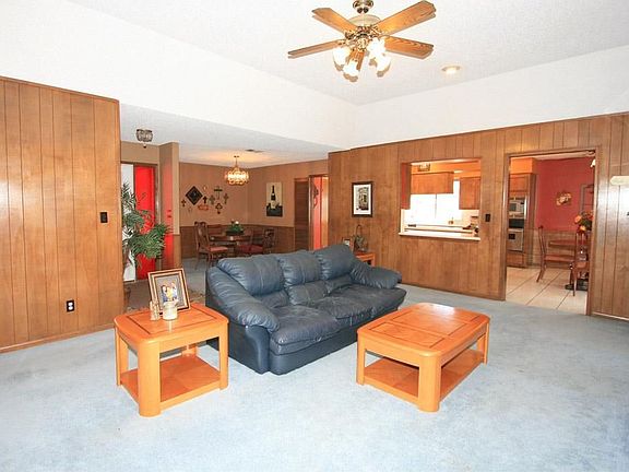 5th image of 209 Valley Brook Dr