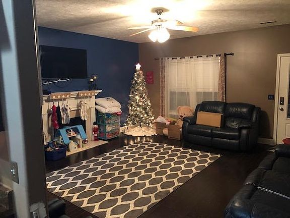 5th image of 1711 John Lee Ln