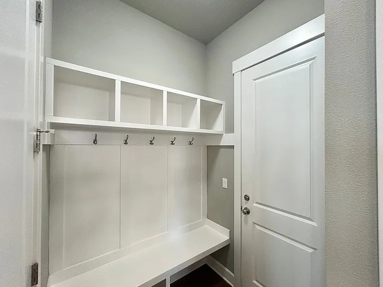 11571 SW Barber St — Photo 23