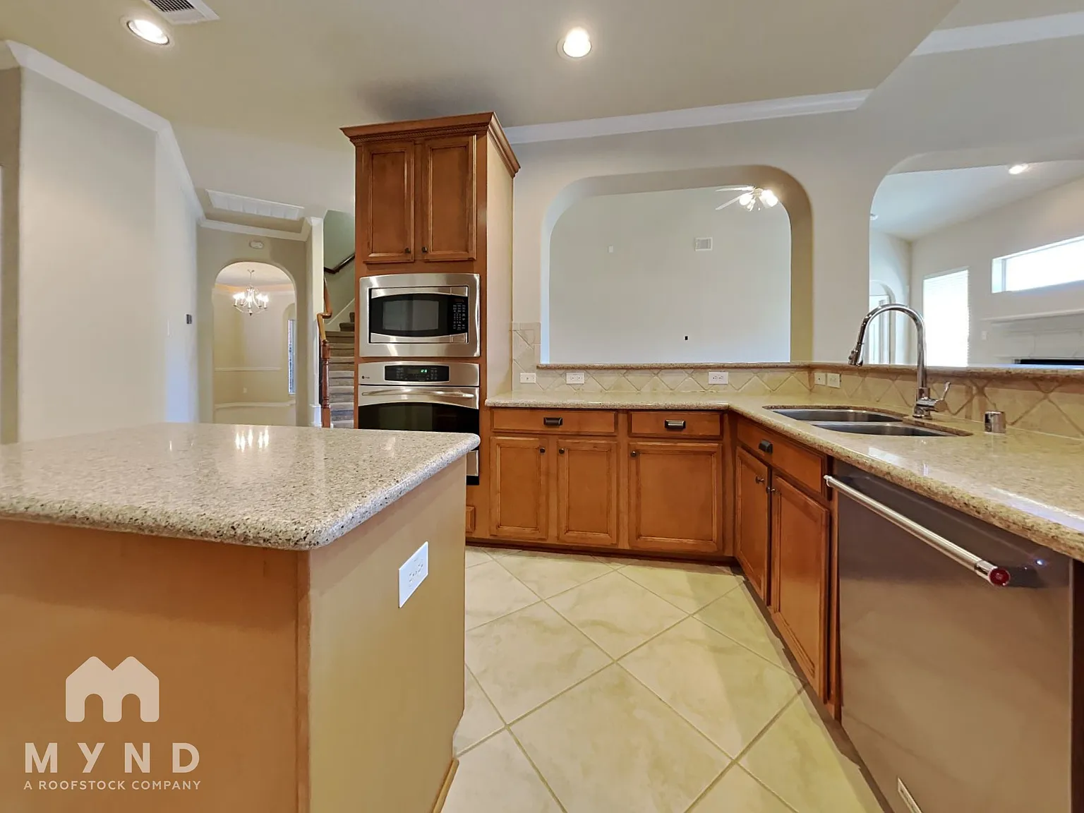 4 bed, 3.5 bath, 3382 sqft, $3,195 — Photo 4