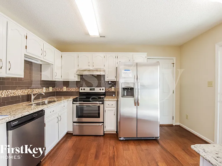 12105 Landen Dr — Photo 6
