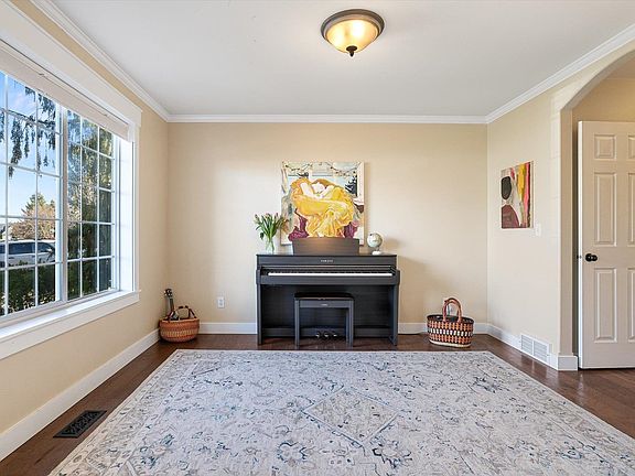 5th image of 1228 N Murray Ln