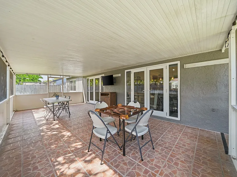 19655 NW 62nd Ct — Photo 37
