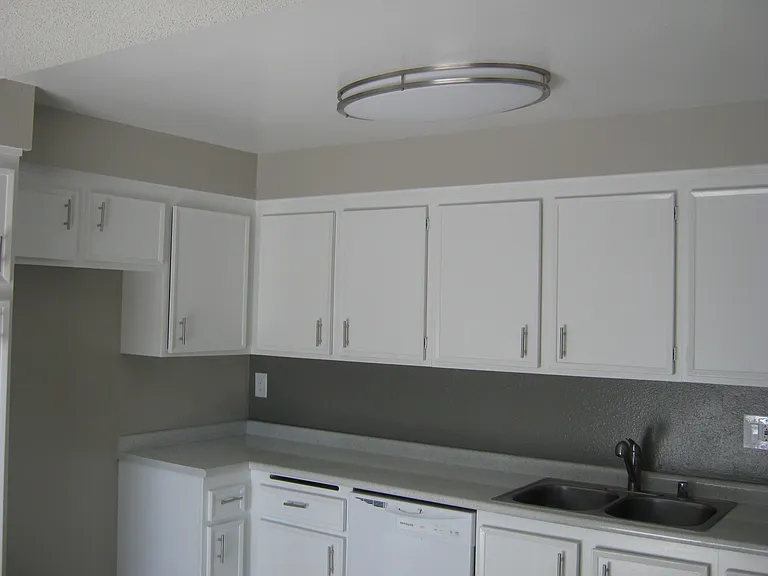 Ramona Apartments — Photo 5