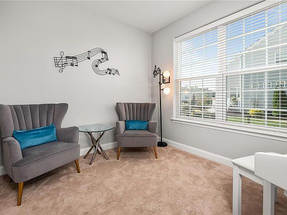 4th image of 2820 Lenape Way