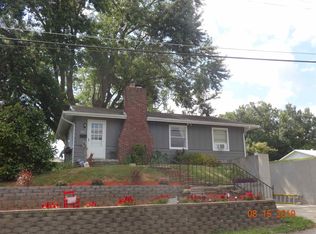 302 N Shelby St, Salem, IN 47167