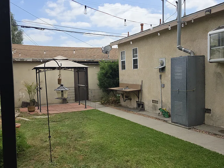 1844 S Chapel Ave #1/2 — Photo 6