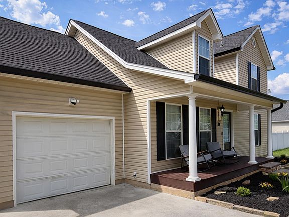 3rd image of 1231 Brookfield Ct NE