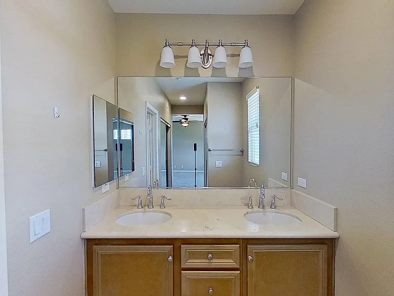 32 Meridian Dr — Photo 20