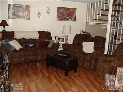 Home for Sale in Simi Valley, CA $225,000