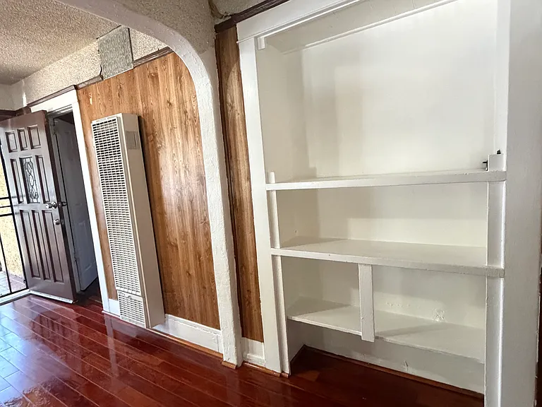 114 S Fresno St — Photo 15
