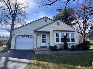 3 Kittery Ct, Manchester Township, NJ 08759