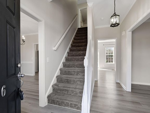 3rd image of 6 Kylemore Ln