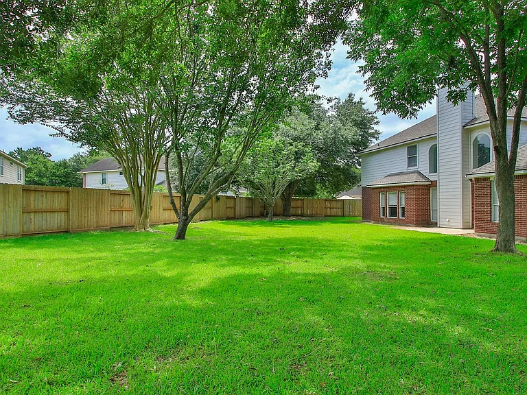 10314 Cliff Haven Ct — Photo 36