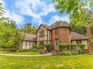 12115 Privacy Ln, Chesterland, OH