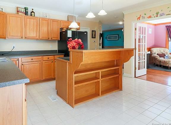 3rd image of 1088 Wilkins Dr