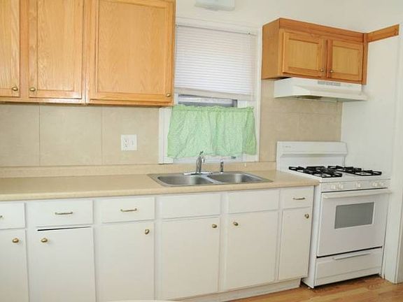 Kitchen with appliances