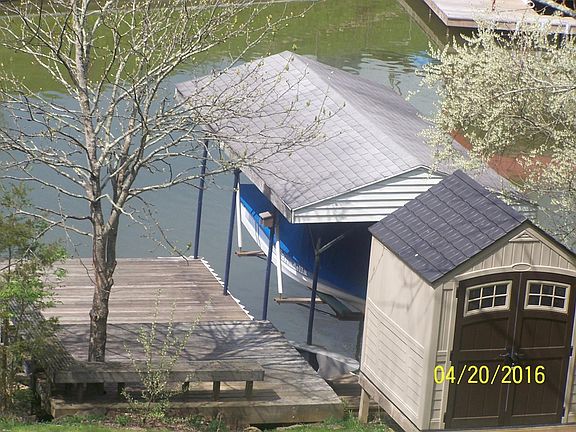 3rd image of 475 Highview Dr