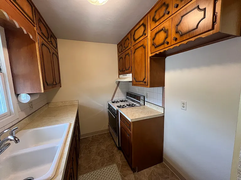 855 N Madison Ave #2 — Photo 6