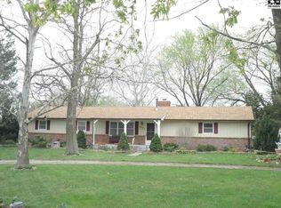 5835 N Cactus Dr, Hutchinson, KS 67502
